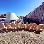 L'escale Et En Bord De
