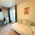 Bed & Breakfast L'escale Et En Bord De 4*