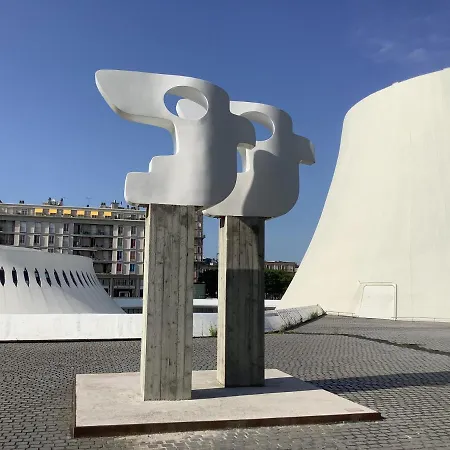 L'escale Et En Bord De 4*