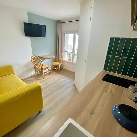 Couette-café L'escale Et En Bord De