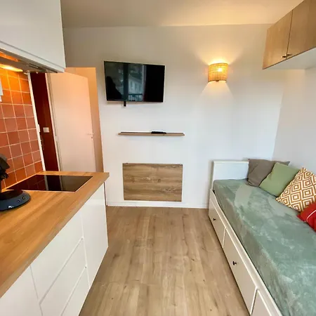 L'escale Et En Bord De 4*