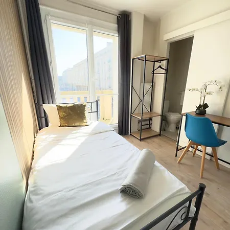 Couette-café L'escale Et En Bord De