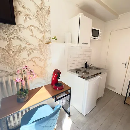 L'escale Et En Bord De