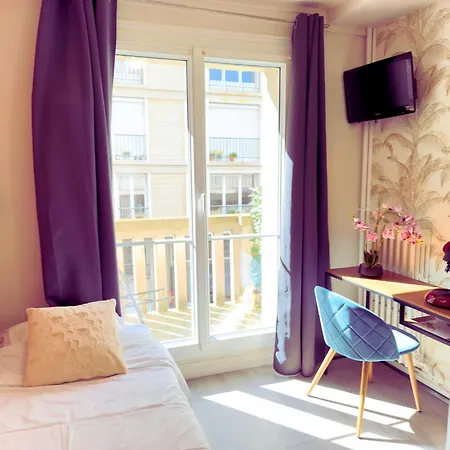 Couette-café L'escale Et En Bord De