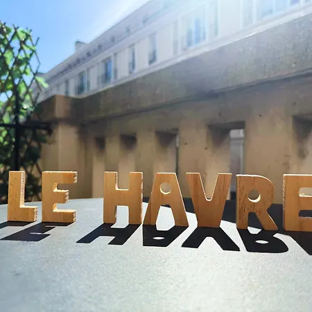 L'escale Et En Bord De Oda ve Kahvaltı Le Havre