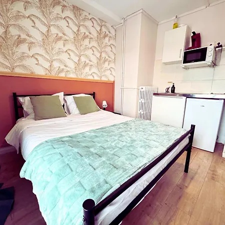 L'escale Et En Bord De 4*